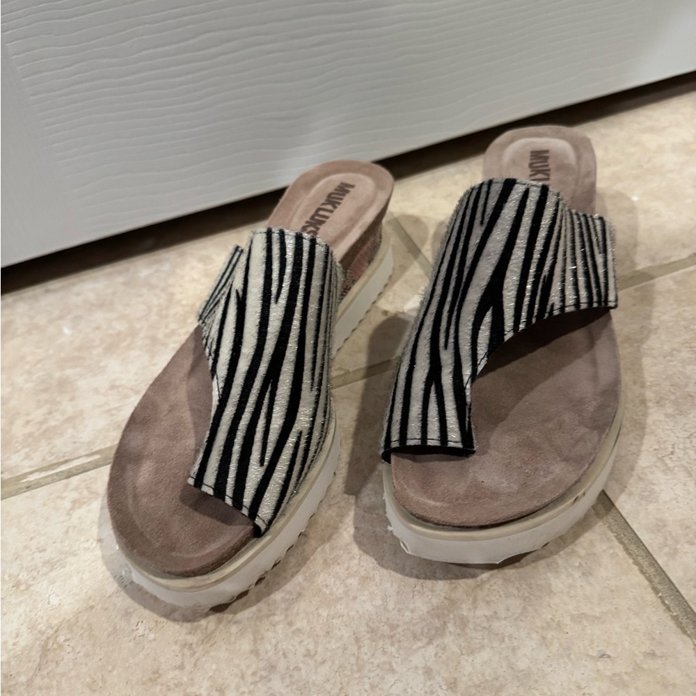 Muk Luks Women's Faux Fur Zebra Stripe Wedge Sandals